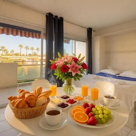 Frgk 'copacabana' Palm Riviera Terrace, Parking, Ac High Speed Wi-fi Apartamento