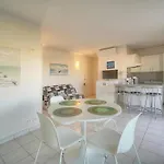 Frgk 'copacabana' Palm Riviera Terrace, Parking, Ac High Speed Wi-fi Appartement